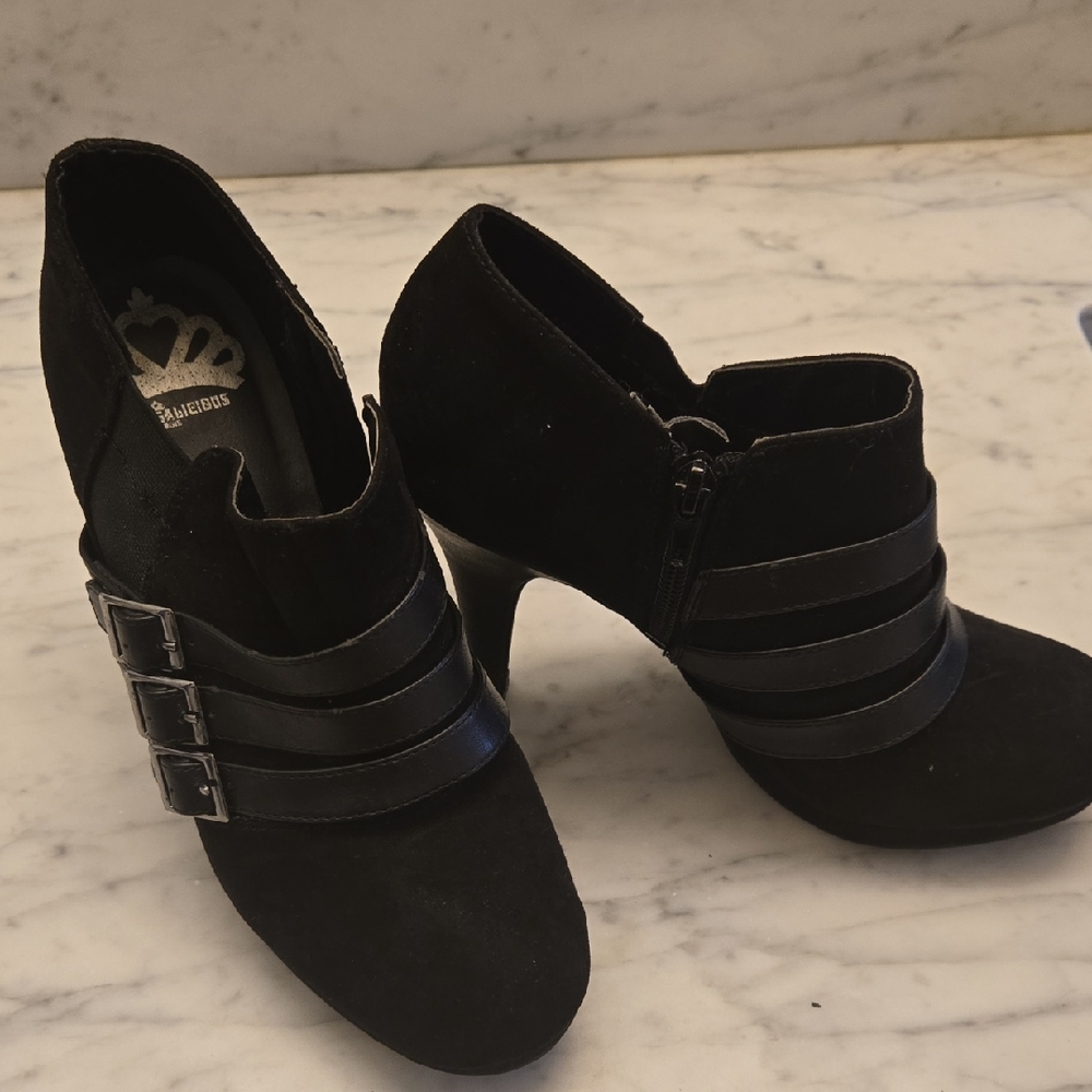 Fergalicious Black Heeled Boots with Straps